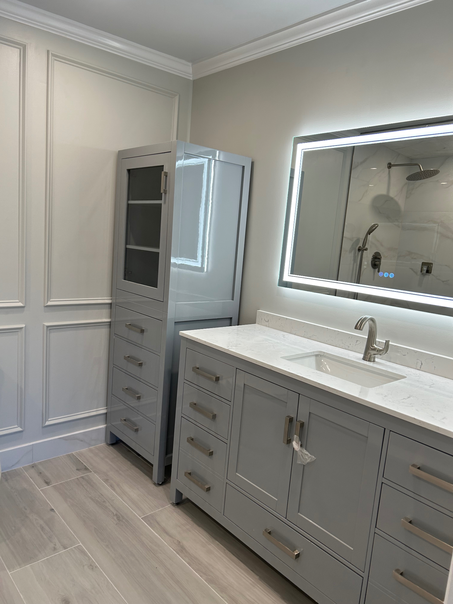 Custom kitchen remodeling with white shaker cabinets and quartz countertops in Bergen County NJ